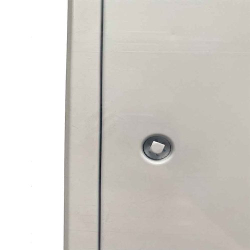 Revízne vaňové dvierka oceľové 400 x 400 mm s golierom a štvorcovým zámkom - biela Revízne vaňové dvierka oceľové 400 x 400 mm s golierom a štvorcovým zámkom - biela